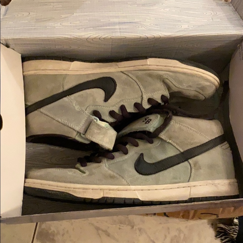 Nike dunk mids sea green